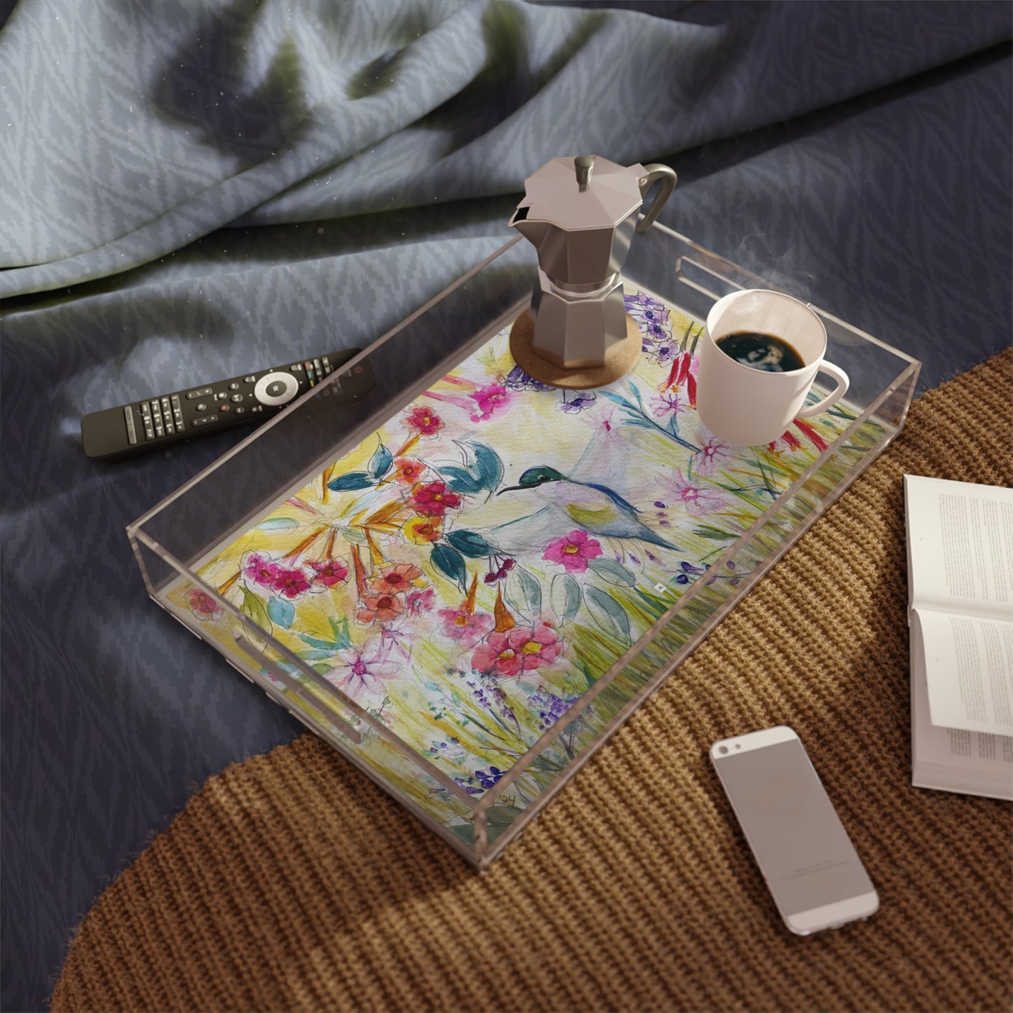 Bandeja Acrílica Colibrí en jardín de flores de tubo