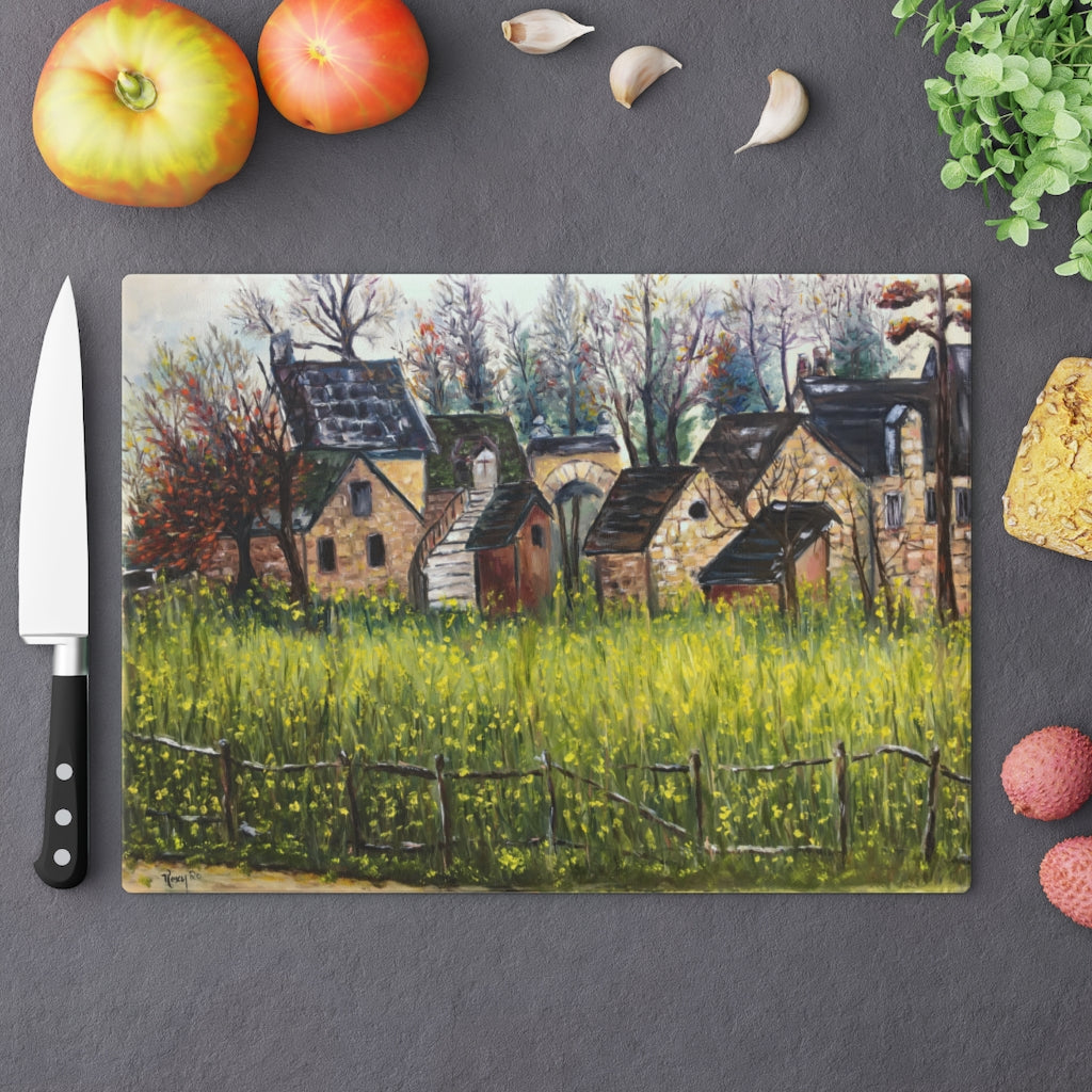 The Queens Hamlet Versailles Glass Cutting Board