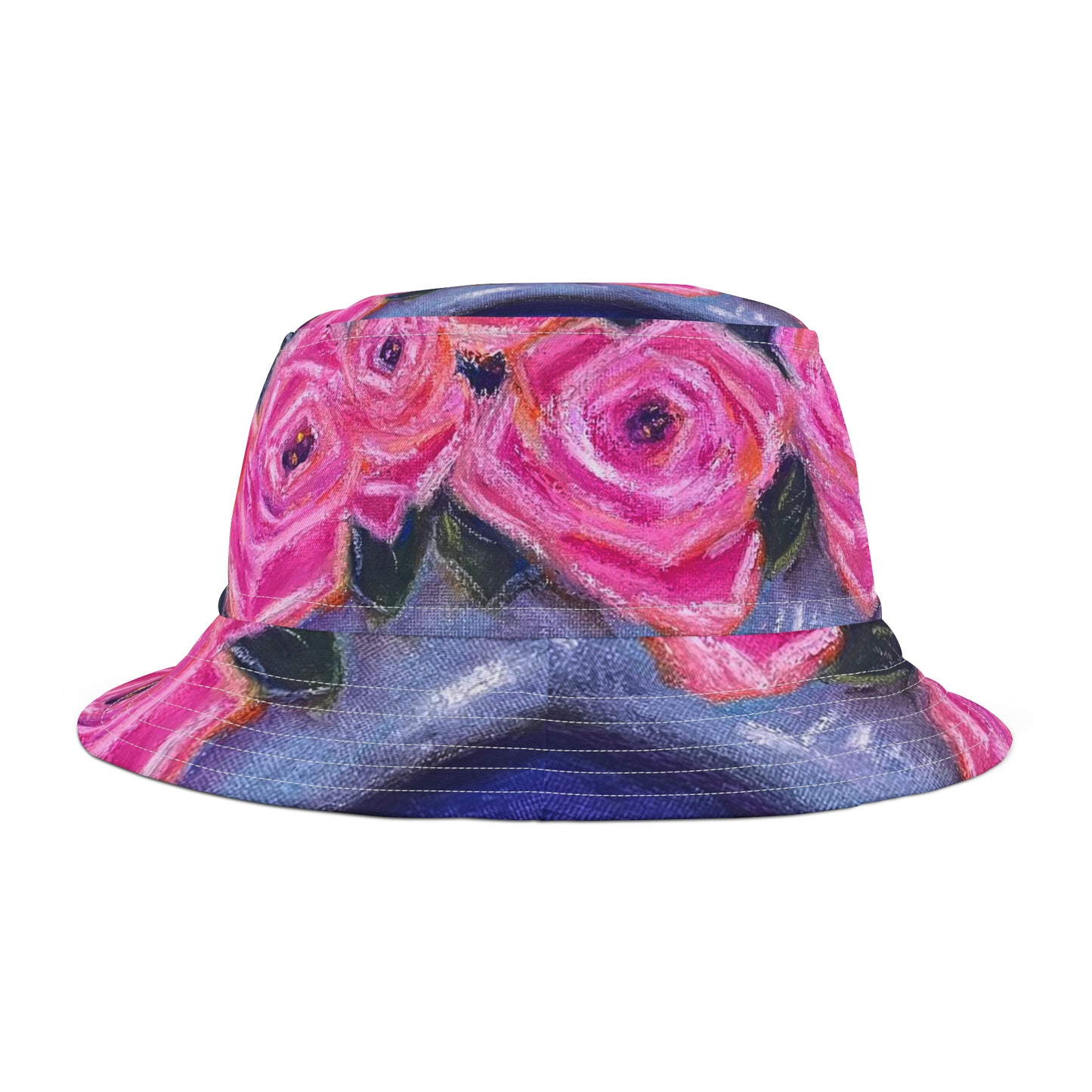 Sombrero de cubo lleno de rosas