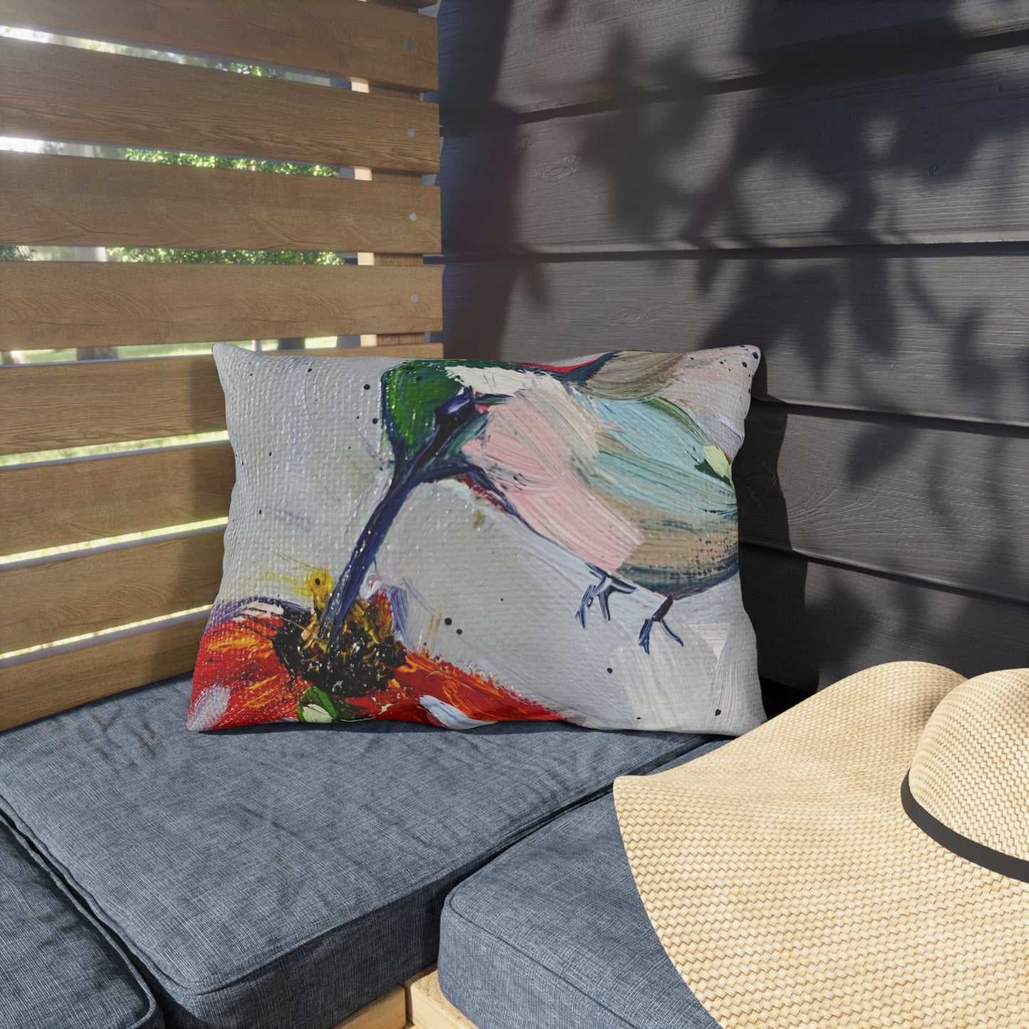 Colibri sur un coussin d’extérieur à échinacée