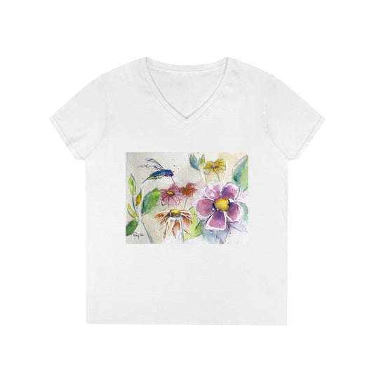 Colibri dans le jardin fleuri T-shirt col V pour femme