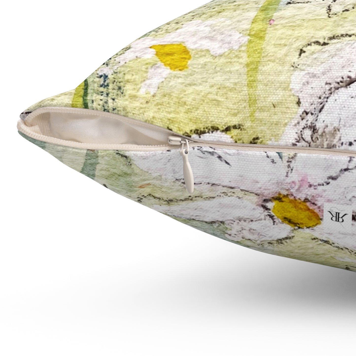 Indoor Spun Polyester Square Pillow-Daisies