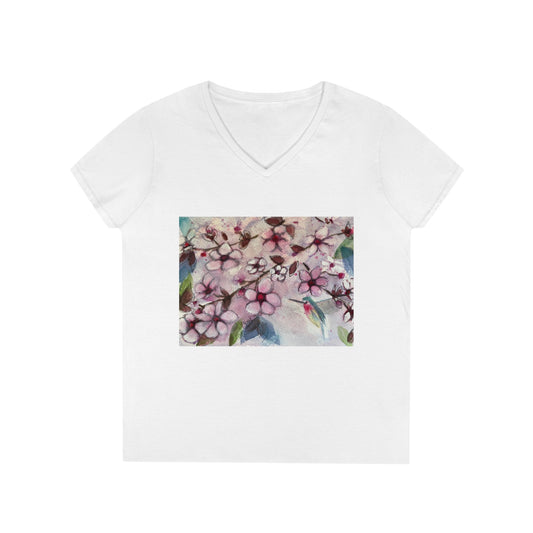 Camiseta con cuello en V para mujer Colibrí en flores de cerezo