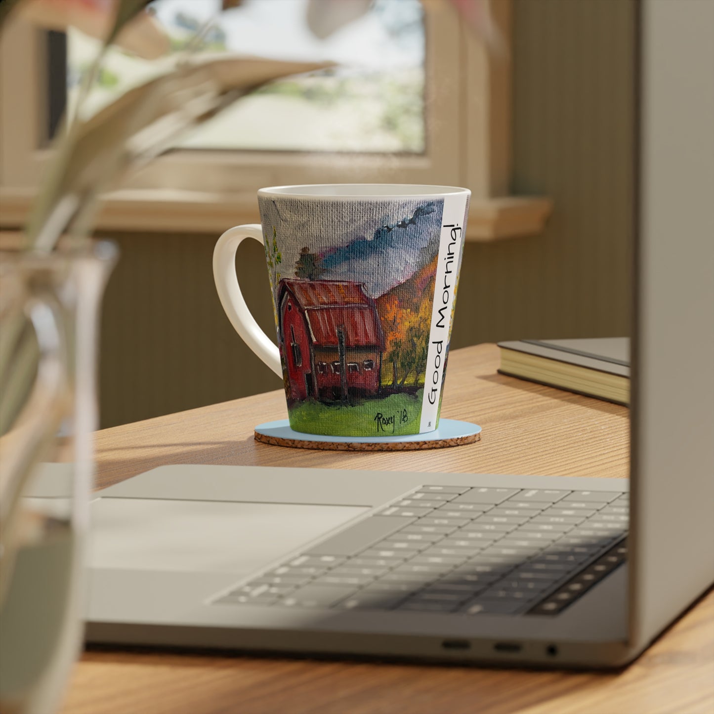 Grange rouge du matin brumeux dans les montagnes "Bonjour !" Tasse à café au lait, 12oz