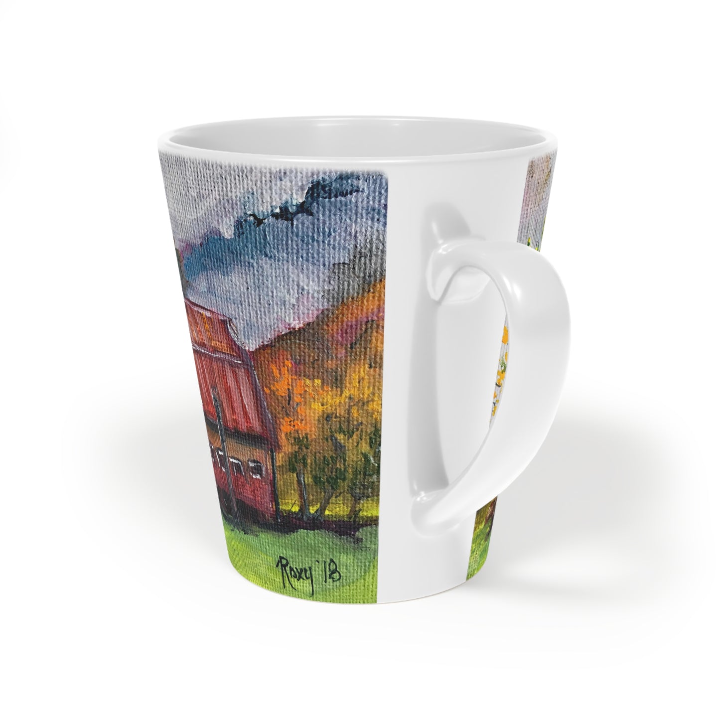 Grange rouge du matin brumeux dans les montagnes "Bonjour !" Tasse à café au lait, 12oz