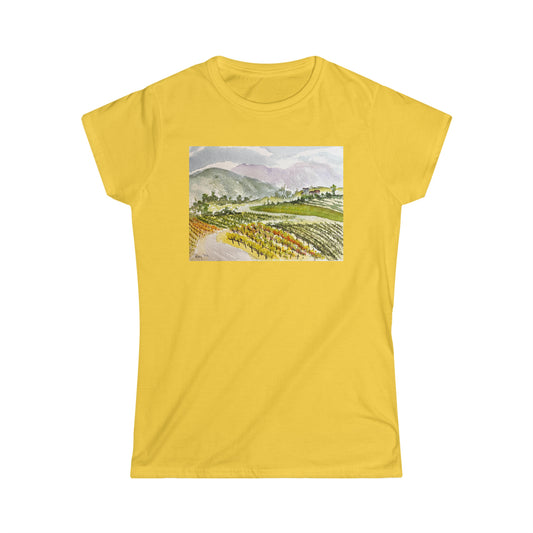 Camino hacia abajo desde la Villa en Gershon Bachus Vintners Camiseta semi ajustada de estilo suave para mujer