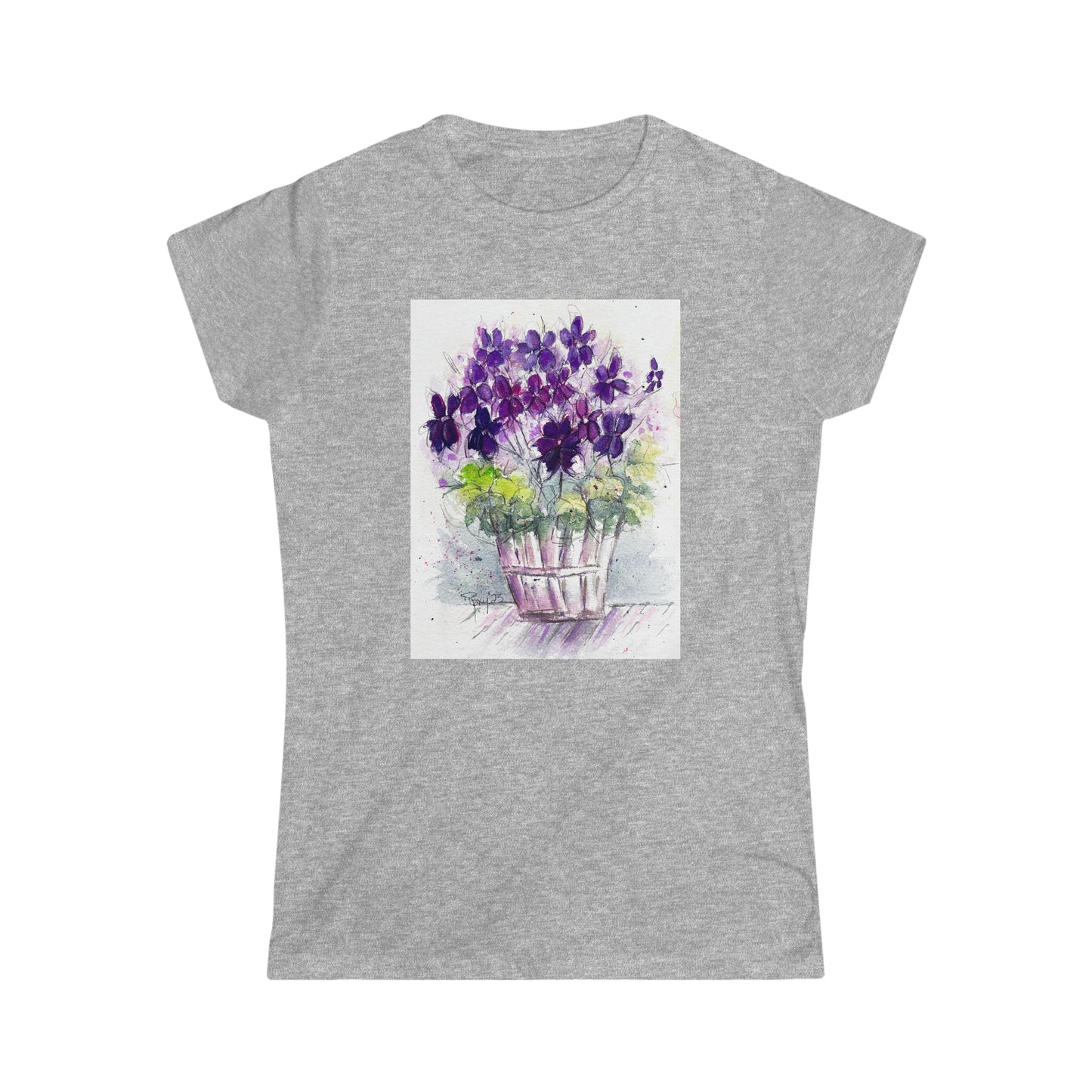 Purple Ivy Geraniums in a Basket Camiseta semiajustada de estilo suave para mujer