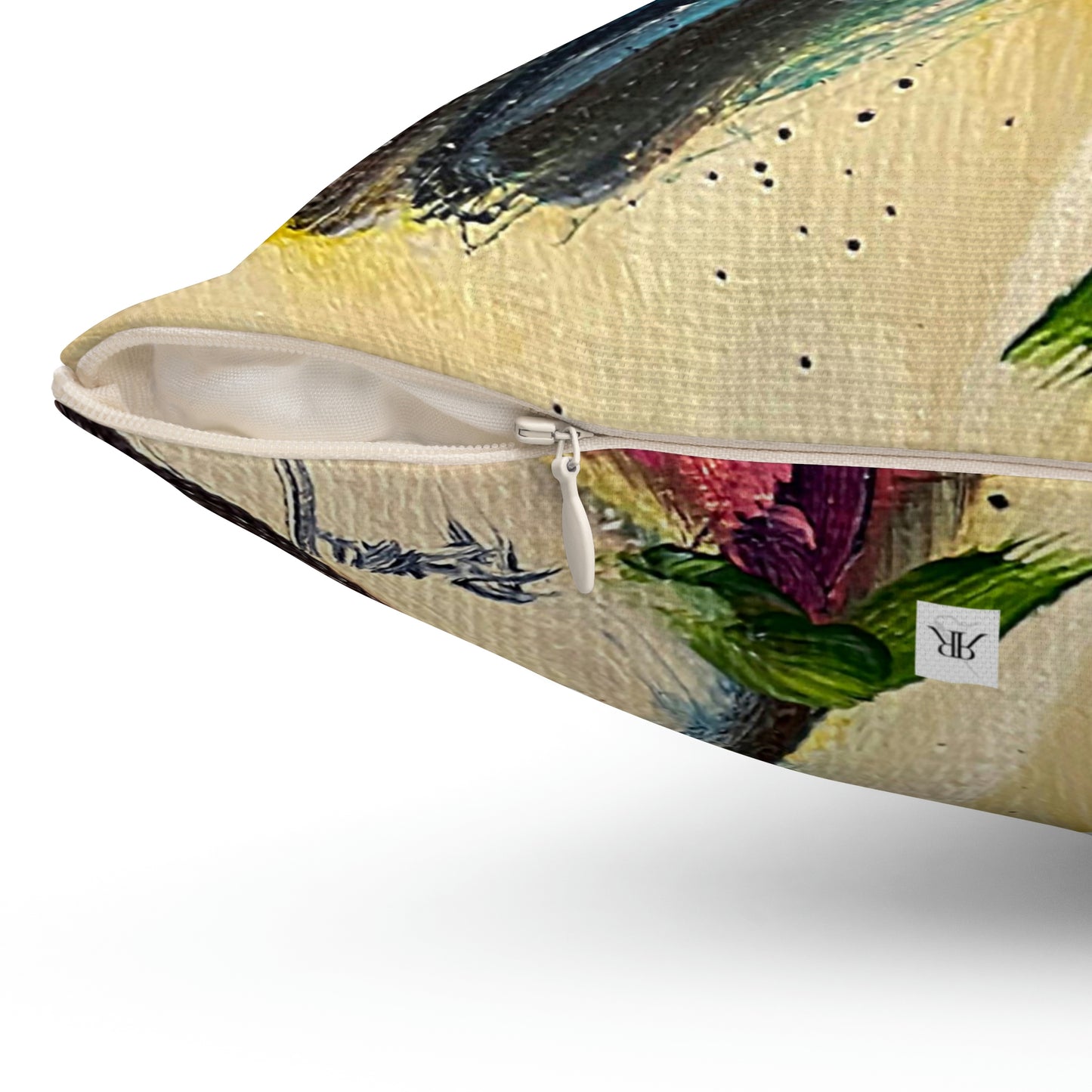 Almohada cuadrada de poliéster hilado para interiores con colibrí sobre un rosal