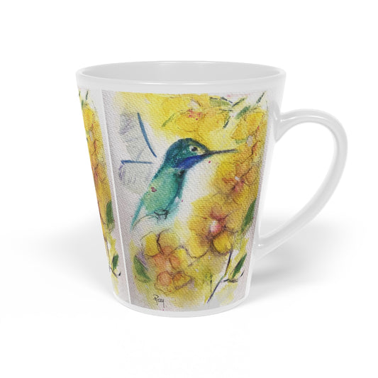 Tasse à latte Colibri parmi les fleurs jaunes, 12 oz