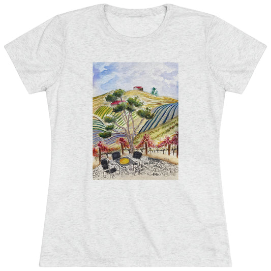 Vista desde el patio en GBV Temecula Camiseta Triblend ajustada para mujer