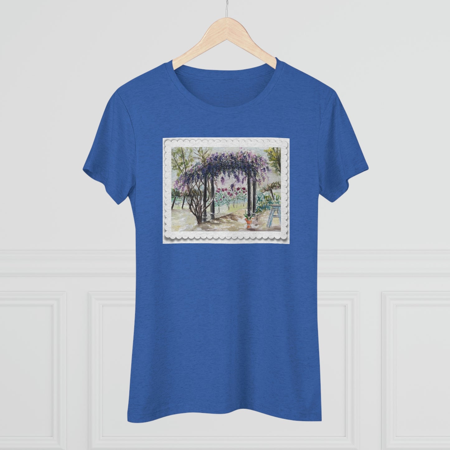 Wisteria at Somerset (marco de borde festoneado) Camiseta Triblend ajustada para mujer